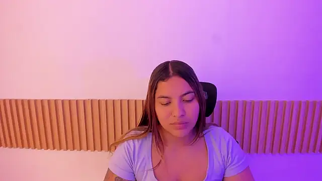 OliviaSweett online show from October 21, 7:03 pm