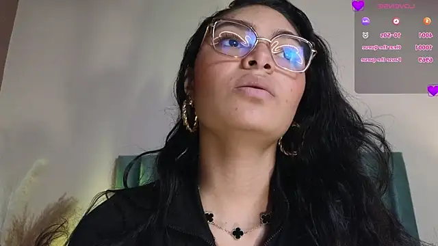 LunaAspen  online show from April 13, 6:13 pm