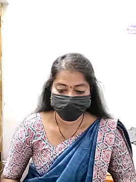 tamil Sigappu Roja online show from March 10, 1:10 am