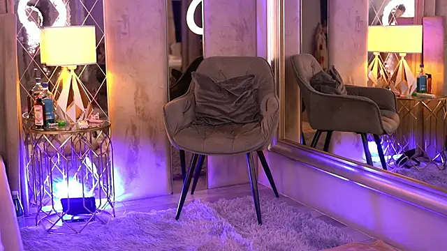 FrancescaDante online show from February 26, 6:56 am