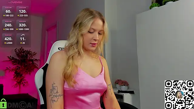 Snapshot of Margo-pvt chatting on November 19, 1:16 am Margo-pvt online show from November 19, 1:16 am