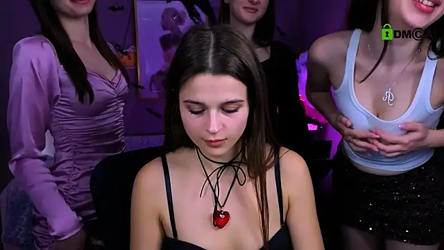 nekky mouse online show from October 31, 8:32 pm