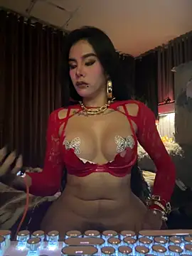 Snapshot of Your_dreambabe chatting on May 31, 8:10 am Your dreambabe online show from May 31, 8:10 am
