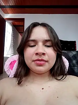 Snapshot of Isa_Acosta chatting on April 18, 7:58 pm Isa Acosta online show from April 18, 7:58 pm