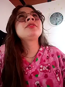 Snapshot of Isa_Acosta chatting on April 29, 7:20 pm Isa Acosta online show from April 29, 7:20 pm