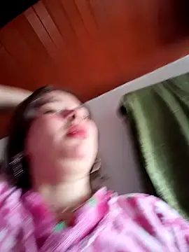 Snapshot of Isa_Acosta chatting on May 1, 12:32 pm Isa Acosta online show from May 1, 12:32 pm