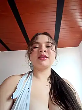 Snapshot of Isa_Acosta chatting on May 6, 8:25 pm Isa Acosta online show from May 6, 8:25 pm