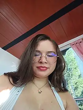 Snapshot of Isa_Acosta chatting on May 22, 12:11 pm Isa Acosta online show from May 22, 12:11 pm