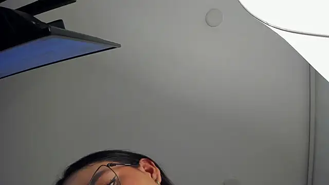 Snapshot of LaurenMitchell1 chatting on October 26, 3:34 am LaurenMitchell1 online show from October 26, 3:34 am