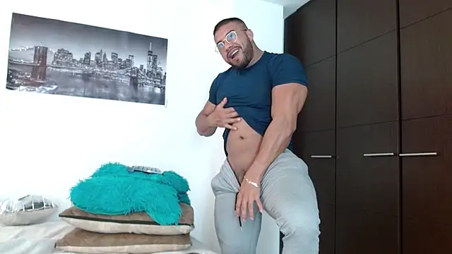 Snapshot of AntonyDAngelo25 chatting on October 6, 9:23 pm AntonyDAngelo25 online show from October 6, 9:23 pm