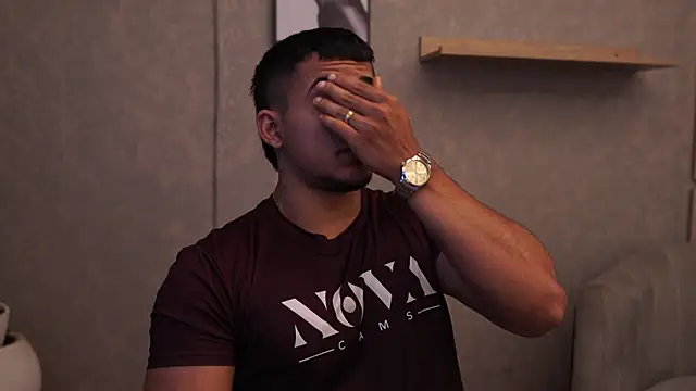 Thiago Valente online show from April 15, 1:29 pm