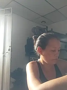 Snapshot of marinita13 chatting on November 26, 8:10 pm marinita13 online show from November 26, 8:10 pm