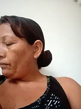 Snapshot of marinita13 chatting on February 24, 9:46 pm marinita13 online show from February 24, 9:46 pm