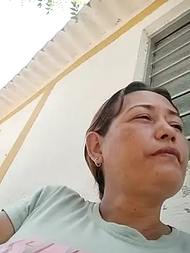 Snapshot of marinita13 chatting on March 1, 5:48 pm marinita13 online show from March 1, 5:48 pm