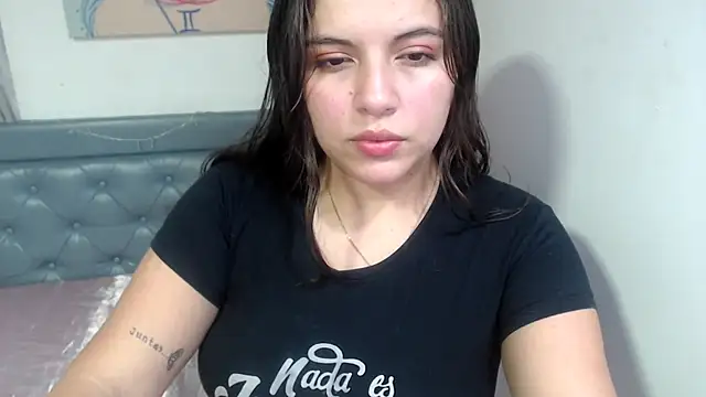 sarah aguilar online show from October 18, 6:08 pm