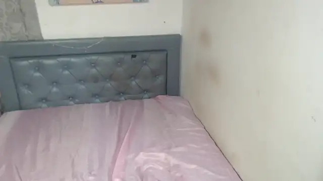 Snapshot of sarah_aguilar chatting on October 23, 6:17 pm sarah aguilar online show from October 23, 6:17 pm