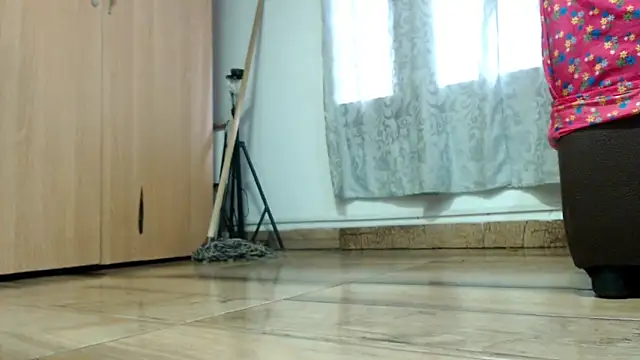 Snapshot of sarah_aguilar chatting on April 18, 7:58 pm sarah aguilar online show from April 18, 7:58 pm