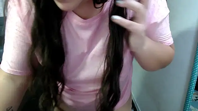 Snapshot of sarah_aguilar chatting on April 30, 8:57 pm sarah aguilar online show from April 30, 8:57 pm