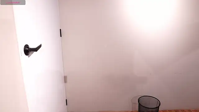 Ariaa Isabell online show from October 28, 6:10 pm