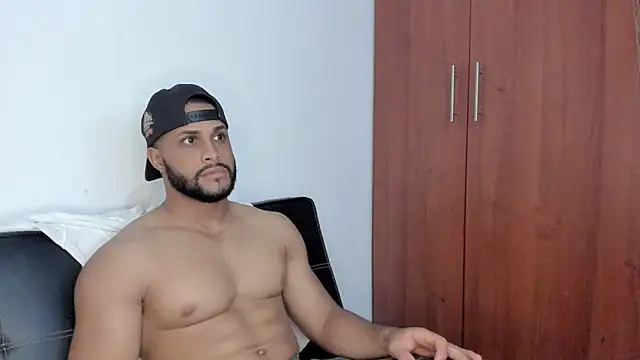 Pier Simons online show from October 28, 9:46 am