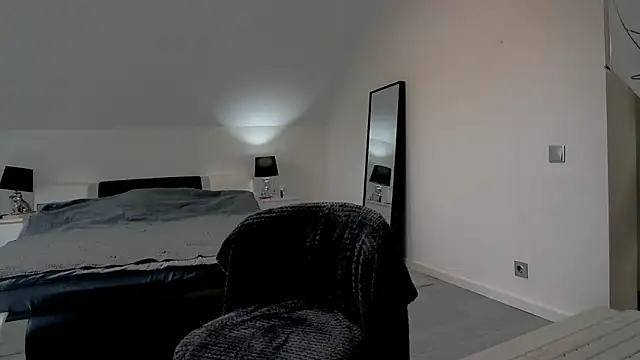 ArabianMalikah online show from February 14, 7:49 am