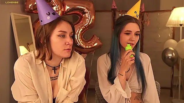 violetesa online show from November 7, 2:17 pm