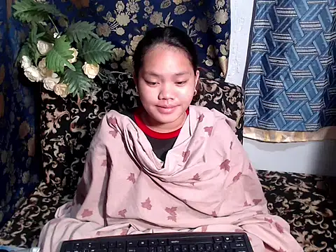 prettykrysgirl online show from March 31, 12:12 am