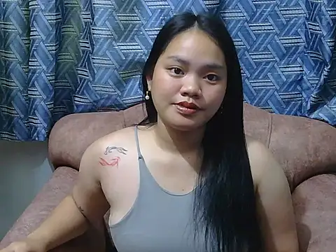 Snapshot of prettykrysgirl chatting on April 26, 3:59 am prettykrysgirl online show from April 26, 3:59 am