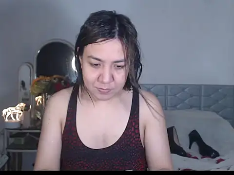 Snapshot of stellahugeX chatting on October 13, 11:21 am stellahugeX online show from October 13, 11:21 am