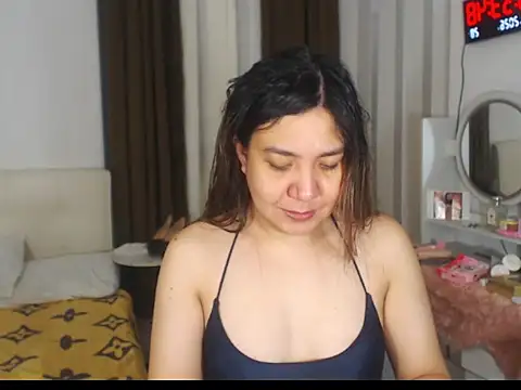 stellahugeX online show from April 19, 2:55 am