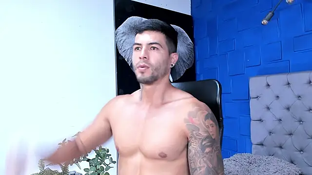 andres-clark92 online show from November 16, 6:46 pm