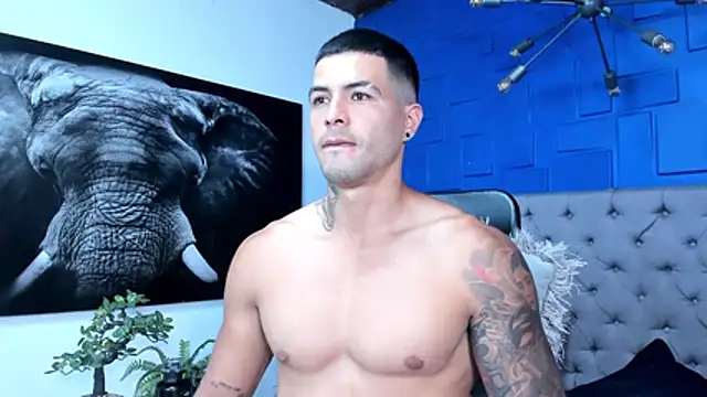 andres-clark92 online show from December 17, 5:30 pm