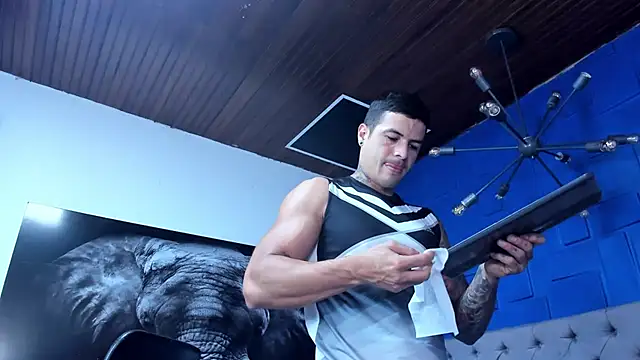 andres-clark92 online show from February 12, 4:02 pm