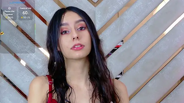 Sarah-Grace online show from February 4, 1:22 am