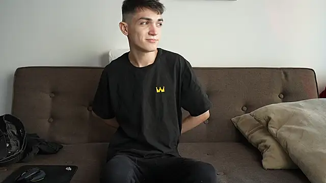 Snapshot of MattyandAiden chatting on January 18, 4:55 pm MattyandAiden online show from January 18, 4:55 pm