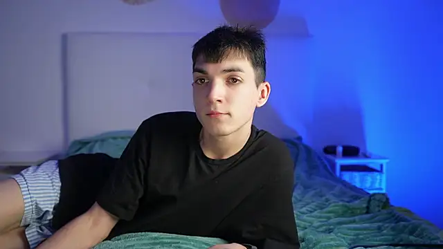 Snapshot of MattyandAiden chatting on February 3, 7:08 pm MattyandAiden online show from February 3, 7:08 pm