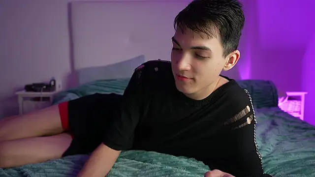 Snapshot of MattyandAiden chatting on February 8, 8:01 pm MattyandAiden online show from February 8, 8:01 pm