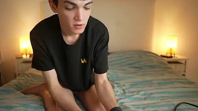 Snapshot of MattyandAiden chatting on February 26, 5:01 pm MattyandAiden online show from February 26, 5:01 pm