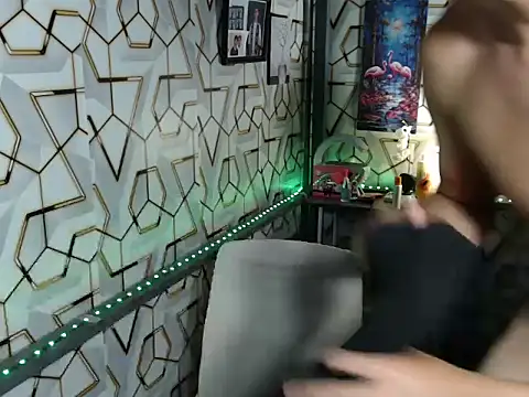 darryl hugecok online show from September 22, 10:34 pm