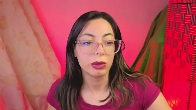 Snapshot of Miranda_sexlove_ chatting on December 23, 7:28 am Miranda sexlove online show from December 23, 7:28 am