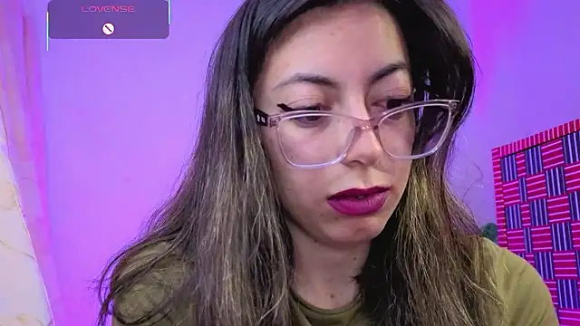 Snapshot of Miranda_sexlove_ chatting on January 12, 6:07 am Miranda sexlove online show from January 12, 6:07 am