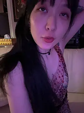 Etherealcat33 online show from May 31, 12:45 pm