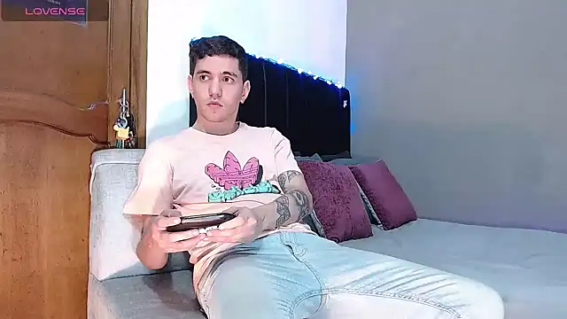 Matteo12  online show from January 8, 4:26 am