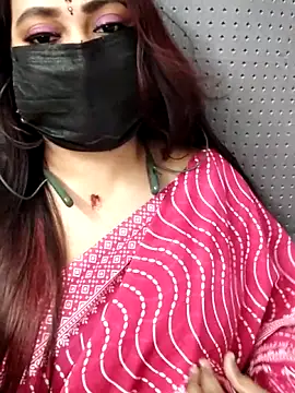 Snapshot of Cutie_nila26 chatting on December 19, 5:36 am Cutie nila26 online show from December 19, 5:36 am