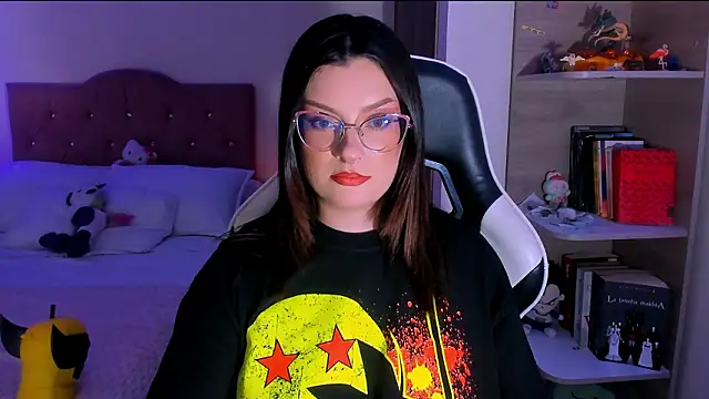 OphelianaRose33 online show from February 21, 10:00 pm