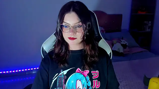 OphelianaRose33 online show from April 16, 9:39 pm