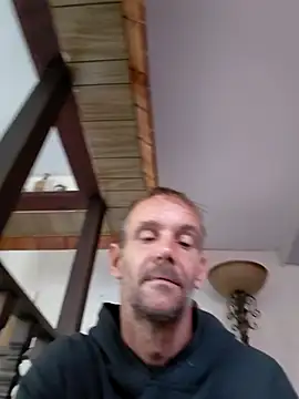 Hungwell1515 online show from January 14, 1:17 pm