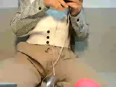 Snapshot of Zuuumon chatting on December 17, 11:33 pm Zuuumon online show from December 17, 11:33 pm