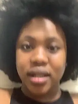 Snapshot of ItsMsBankss02 chatting on October 9, 6:39 pm ItsMsBankss02 online show from October 9, 6:39 pm