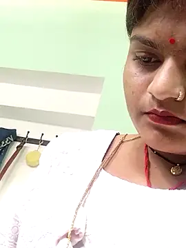 Snapshot of Hot_mirchjii chatting on September 13, 6:57 am Hot mirchjii online show from September 13, 6:57 am